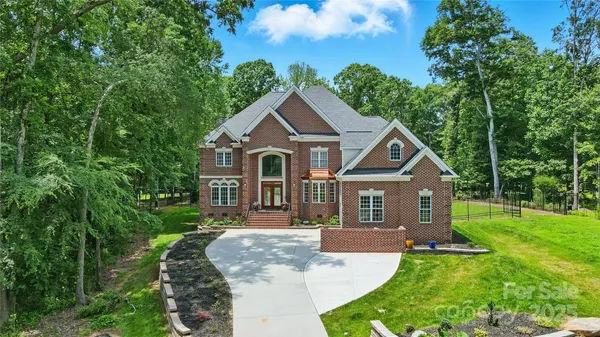 $1,195,000 | 3324 Greenhurst Lane, Weddington, NC 28104