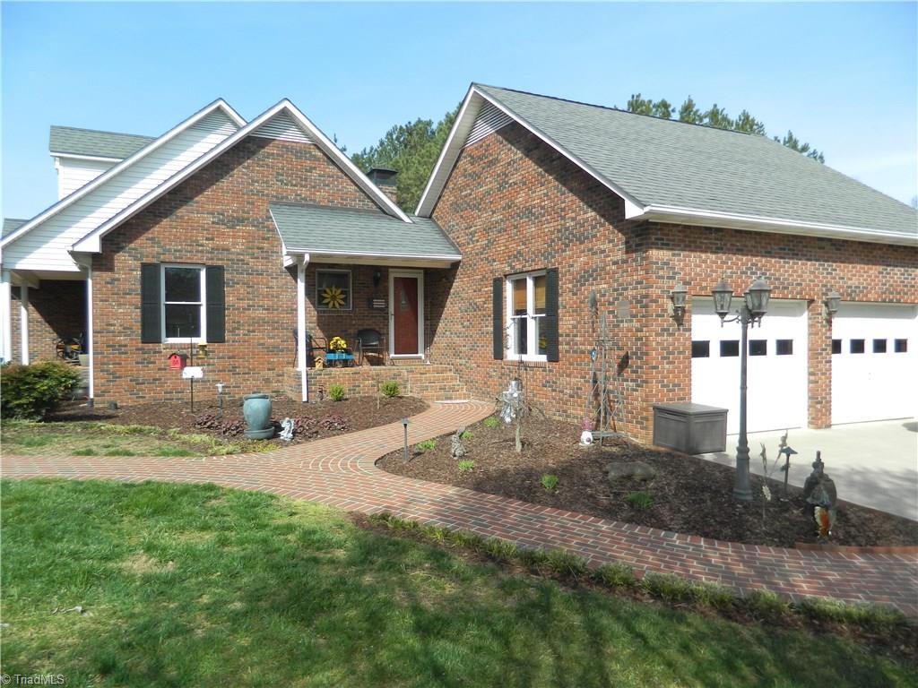 1729 Cheek Road Hamptonville, NC 27020 - Photo 2 of 17 Gallery Image 2