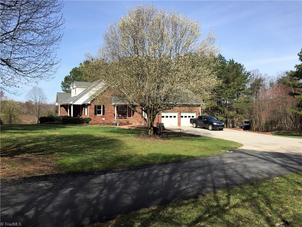 1729 Cheek Road Hamptonville, NC 27020 - Photo 14 of 17 Gallery Image 14