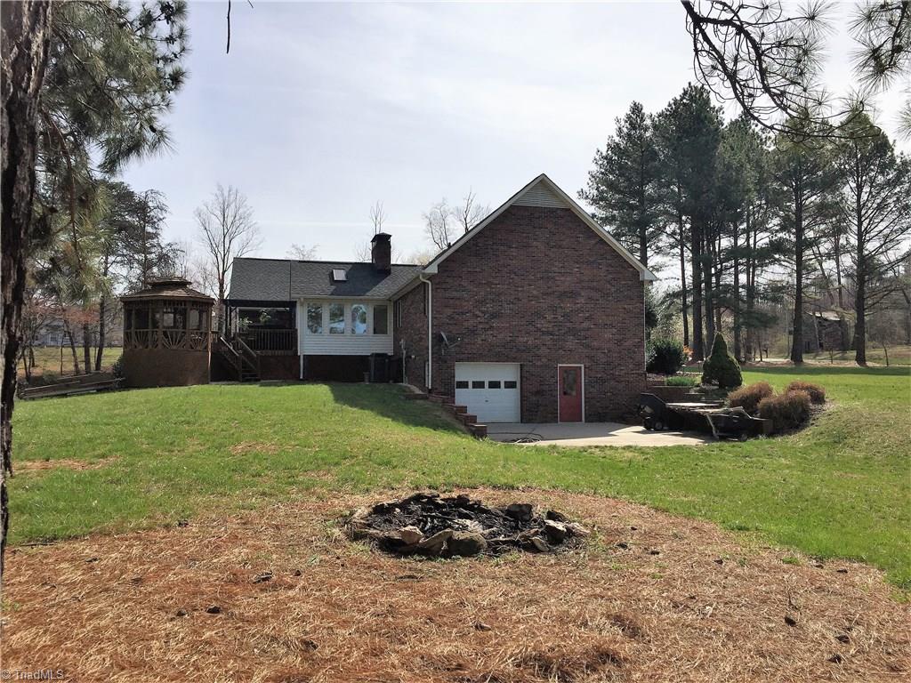1729 Cheek Road Hamptonville, NC 27020 - Photo 9 of 17 Gallery Image 9