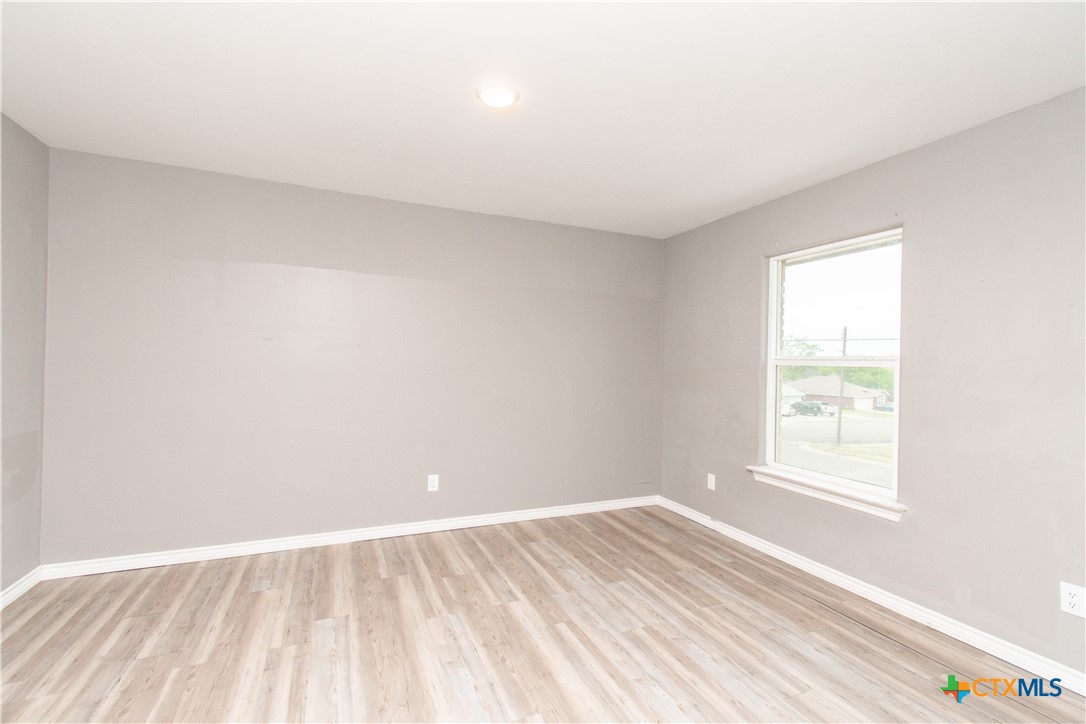 501 Root Avenue, Unit 4 Killeen, TX 76541 - Photo 6 of 9