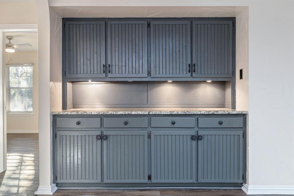 600 Seals Road Bartonville, TX 76226 - Photo 11 of 40