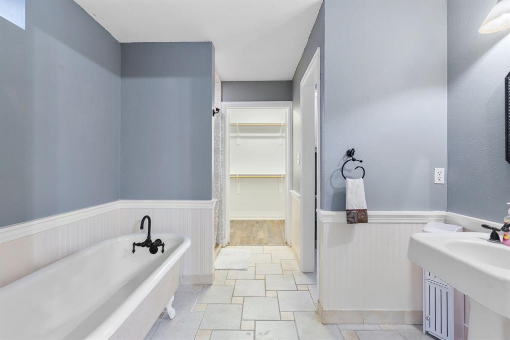 600 Seals Road Bartonville, TX 76226 - Photo 14 of 40