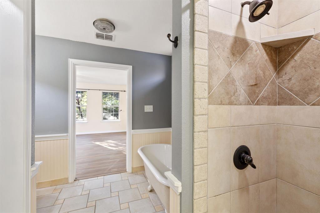 600 Seals Road Bartonville, TX 76226 - Photo 15 of 40