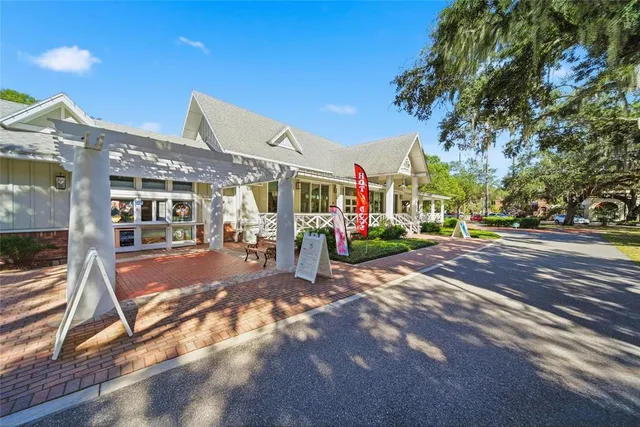 $395,000 | 321 East Gulley Avenue, Oakland, FL 34760