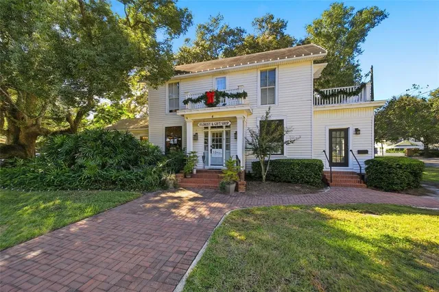 $395,000 | 321 East Gulley Avenue, Oakland, FL 34760