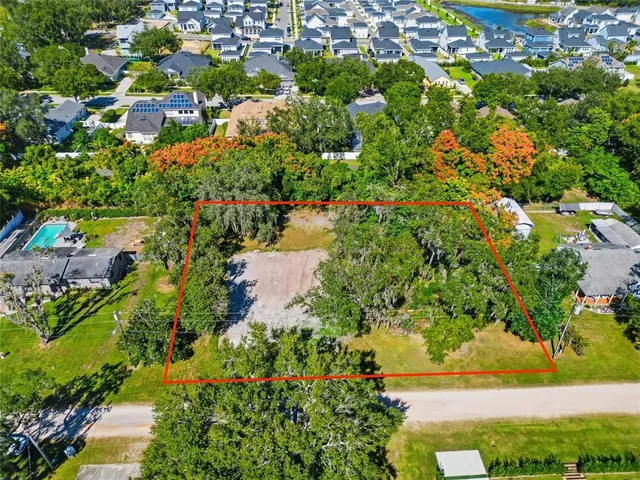 $395,000 | 321 East Gulley Avenue, Oakland, FL 34760