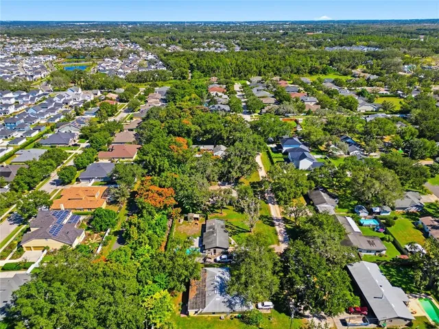 $395,000 | 321 East Gulley Avenue, Oakland, FL 34760