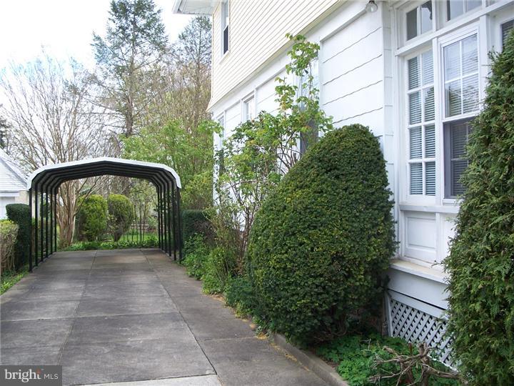 25 Ralston Avenue Havertown, PA 19083 - Photo 2 of 23 Driveway
