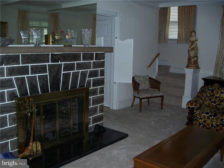 25 Ralston Avenue Havertown, PA 19083 - Photo 6 of 23 Living Room