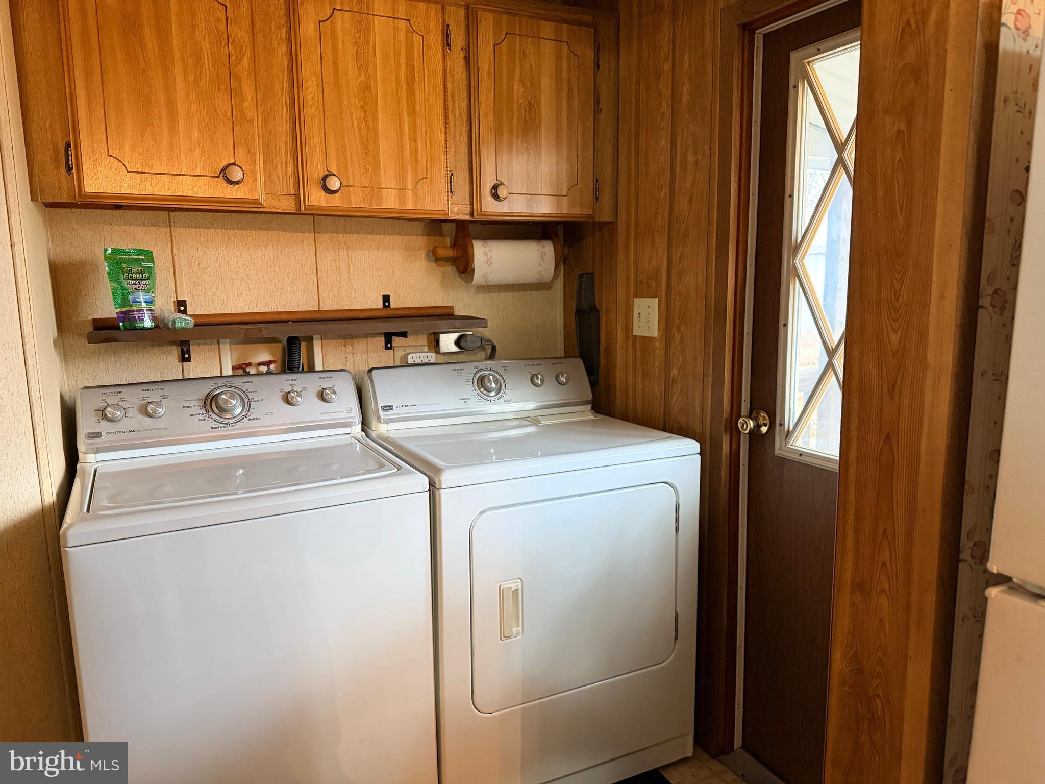 16872 Shinham Road Hagerstown, MD 21740 - Photo 23 of 41 LAUNDRY