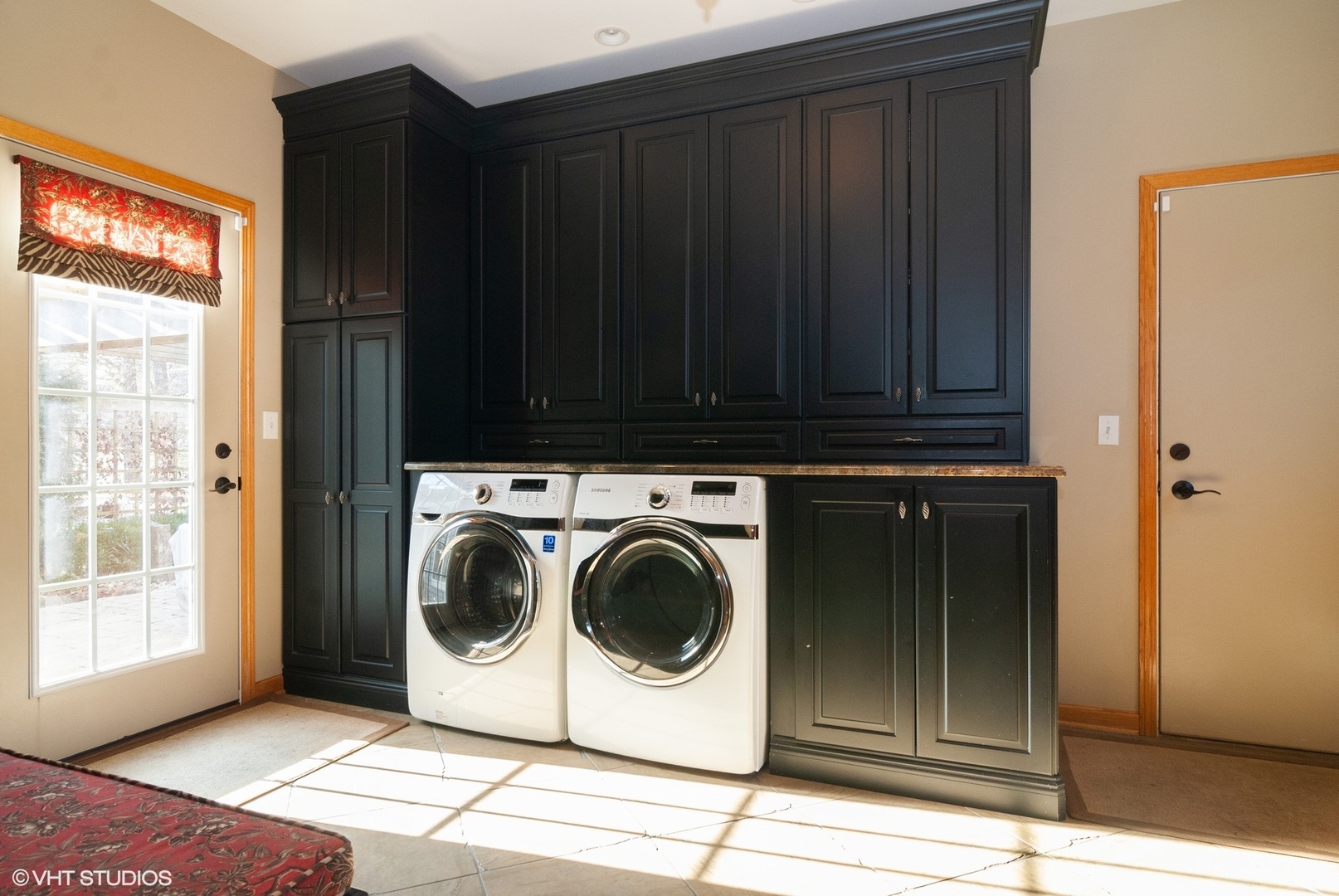 407 Hankes Road Sugar Grove, IL 60554 - Photo 31 of 40 a utility room with dryer and washer