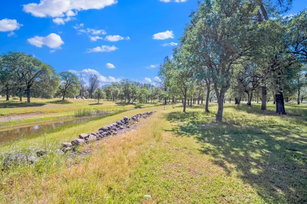 $450,000 | 20435 Winchester Trail, Redding, CA 96003