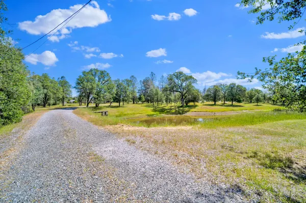 $450,000 | 20435 Winchester Trail, Redding, CA 96003