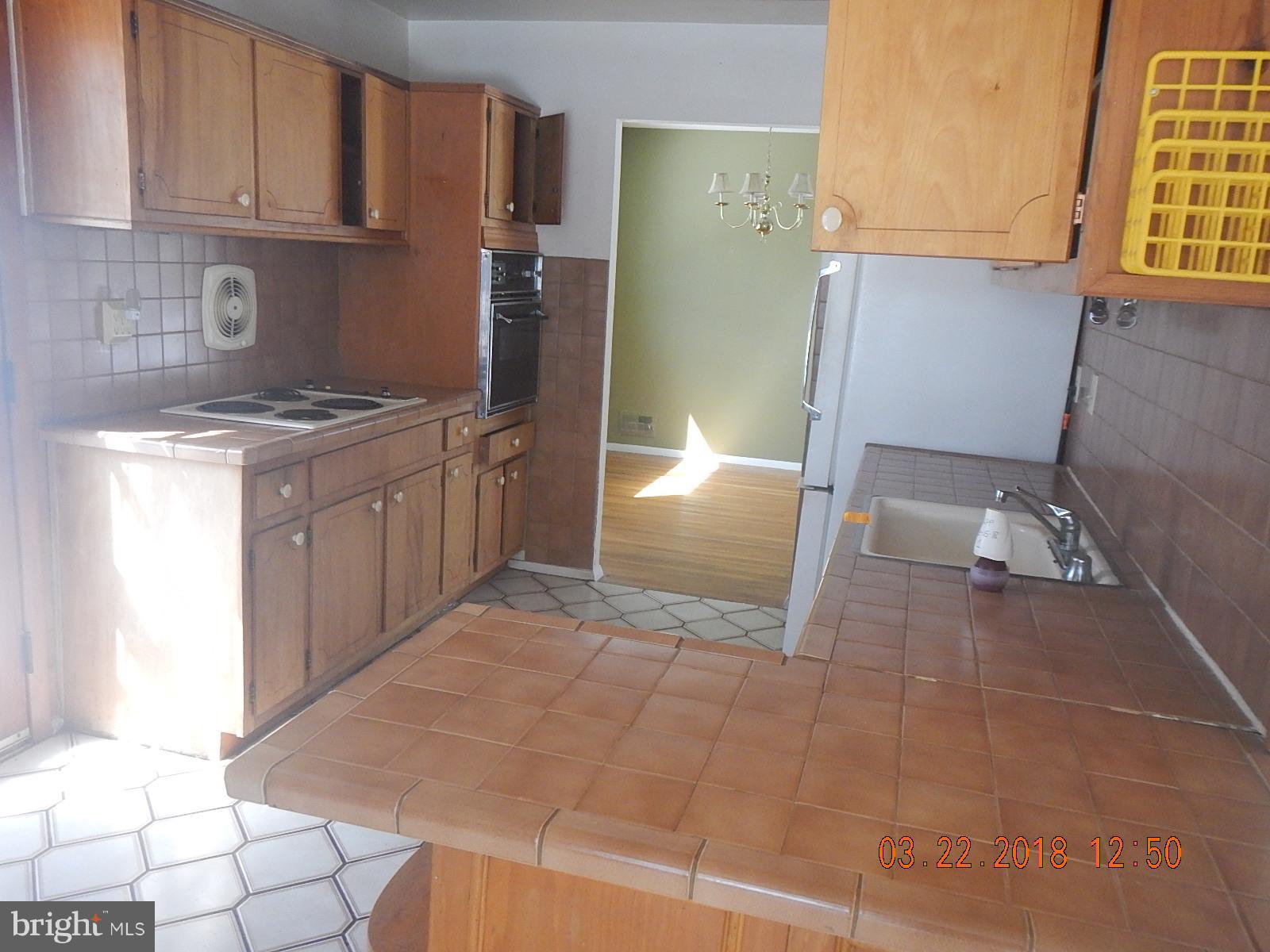 6810 Trexler Road Hyattsville, MD 20784 - Photo 4 of 8 Interior (General)