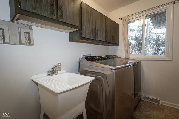 $420,000 | 7347 Hampstead Lane, Indianapolis, IN 46256