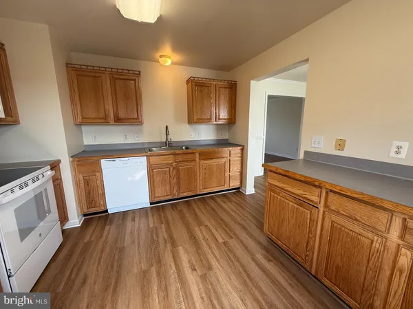 $2,400 | 700 East H Street, Brunswick, MD 21716