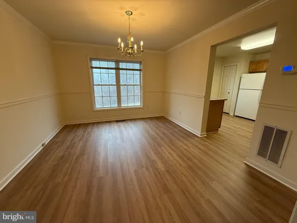 $2,400 | 700 East H Street, Brunswick, MD 21716