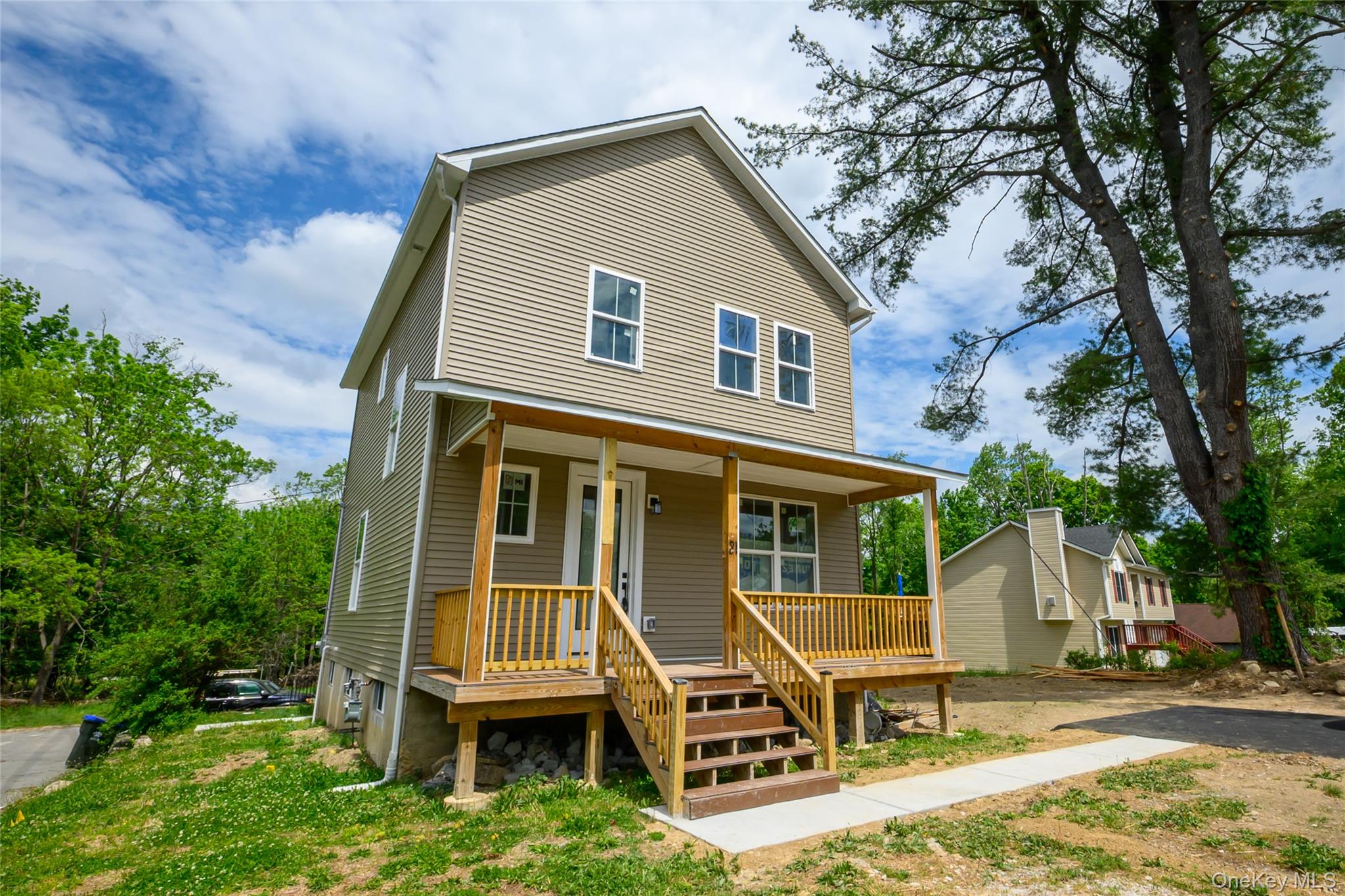 81 Silver Lake Sctn Road Middletown, NY 10940 - Photo 3 of 37