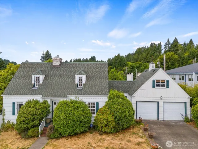 $440,000 | 407 North 6th Street, Shelton, WA 98584