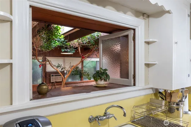 $440,000 | 407 North 6th Street, Shelton, WA 98584