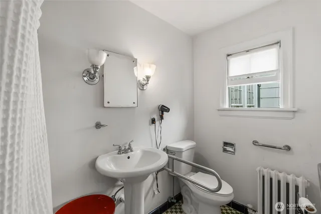 $440,000 | 407 North 6th Street, Shelton, WA 98584