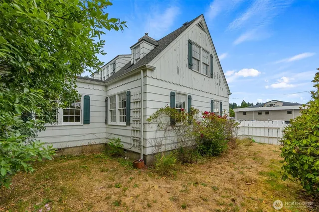 $440,000 | 407 North 6th Street, Shelton, WA 98584