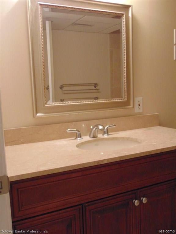 21237 Parklane Road Farmington Hills, MI 48335 - Photo 35 of 56