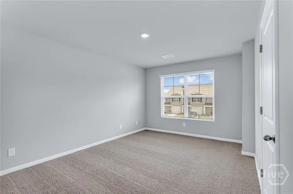 $2,000 | 173 Coneflower Road, Bloomingdale, GA 31302