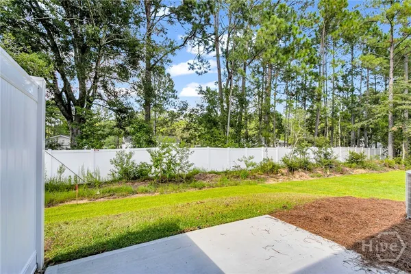 $2,000 | 173 Coneflower Road, Bloomingdale, GA 31302