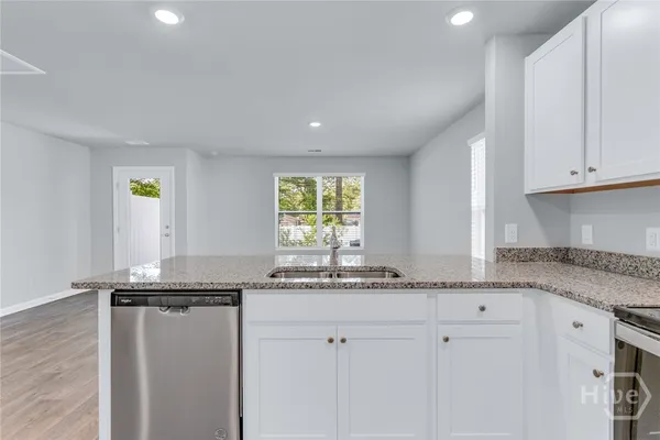 $2,000 | 173 Coneflower Road, Bloomingdale, GA 31302