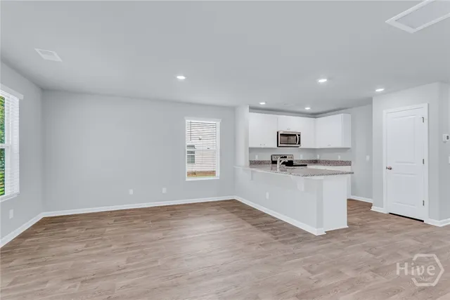 $2,000 | 173 Coneflower Road, Bloomingdale, GA 31302