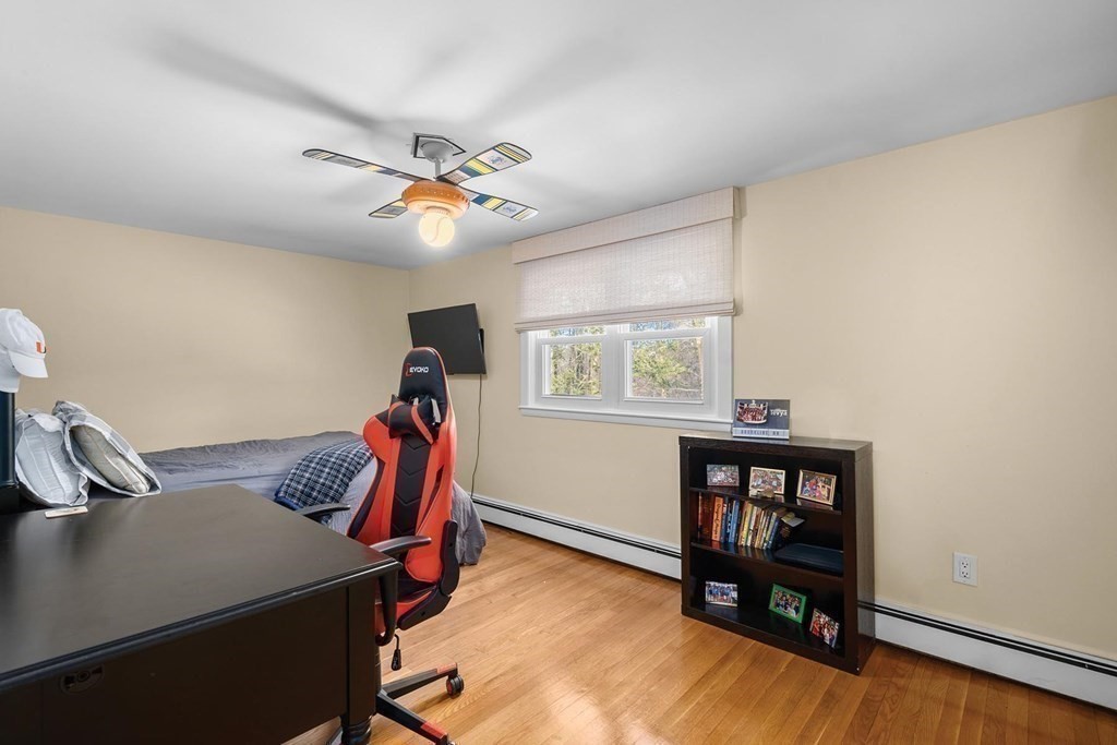 10 Dudley Road Wellesley, MA 02481 - Photo 18 of 29