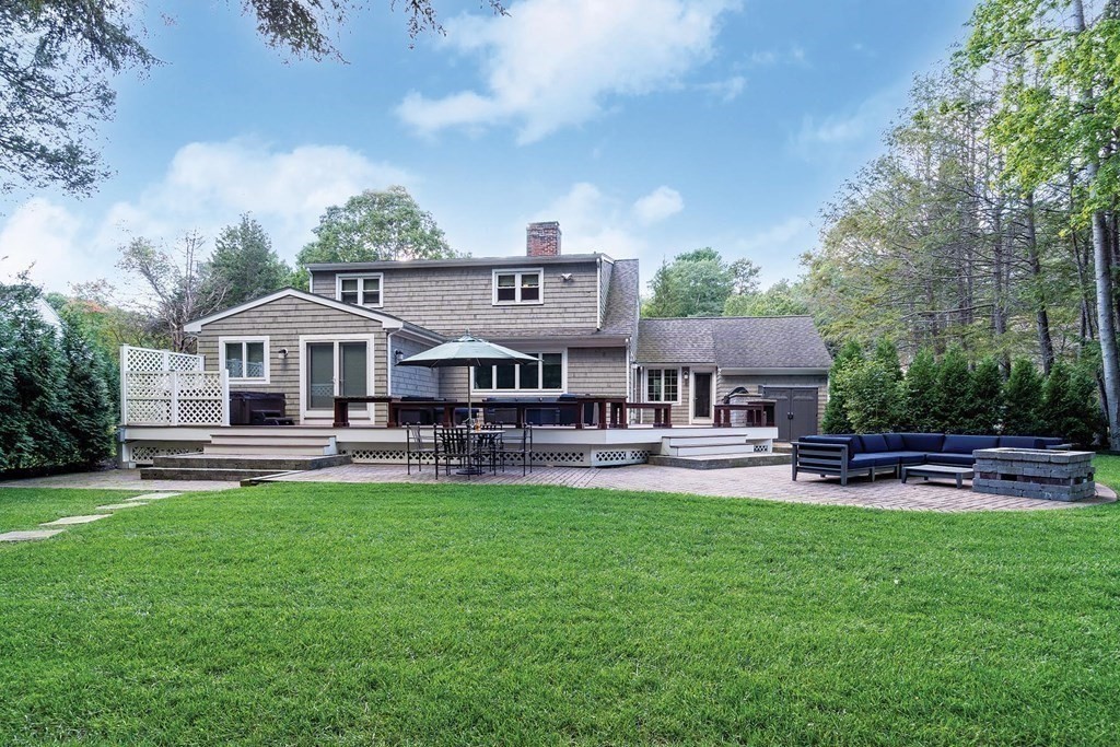 10 Dudley Road Wellesley, MA 02481 - Photo 25 of 29