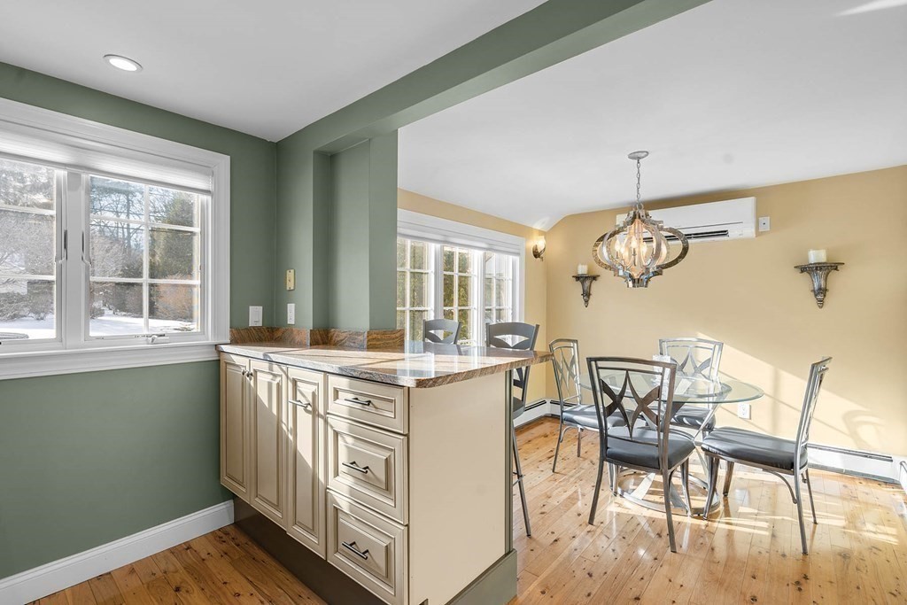 10 Dudley Road Wellesley, MA 02481 - Photo 6 of 29