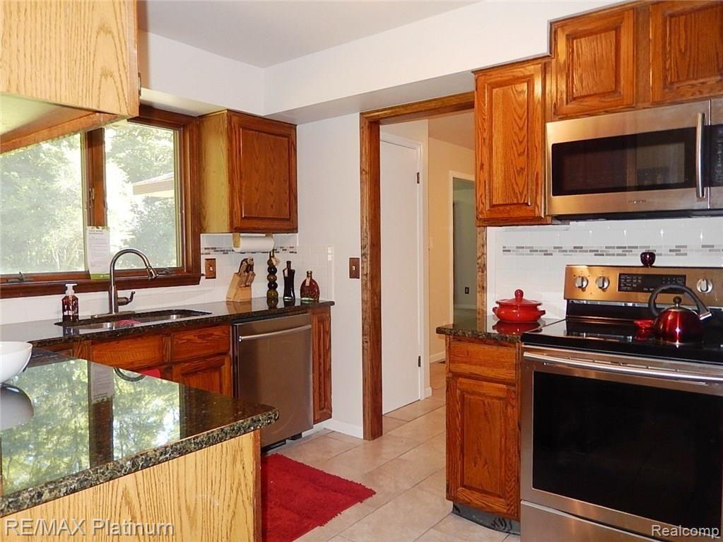 8187 Pingree Road Pinckney, MI 48169 - Photo 24 of 82 24.JPG