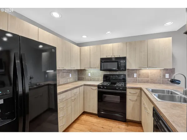 $525,000 | 300 West 8th Street, Unit 324, Vancouver, WA 98660