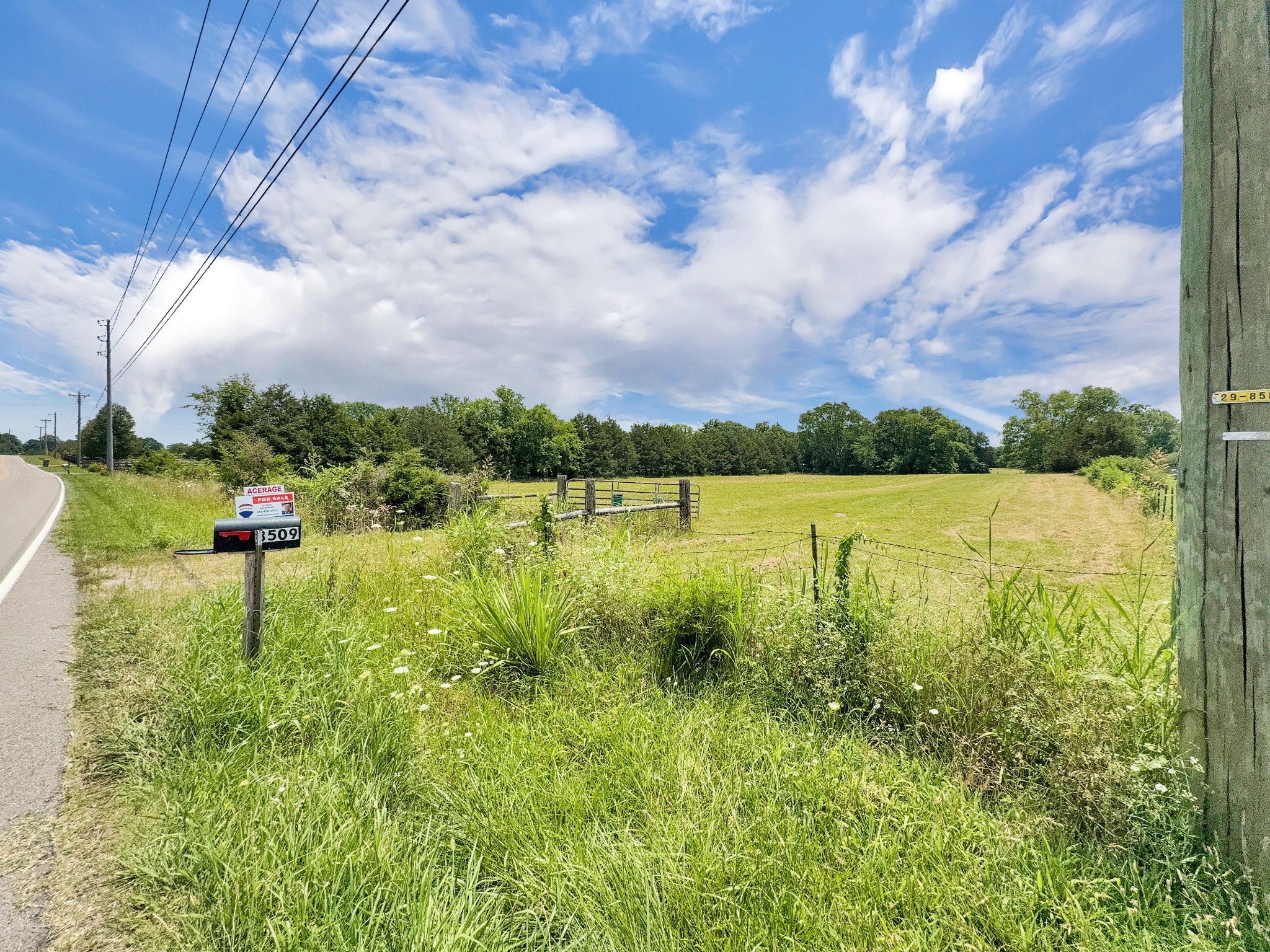 3510 Vesta Road Lebanon, TN 37090 - Photo 36 of 43 a view of a lake with houses in the back