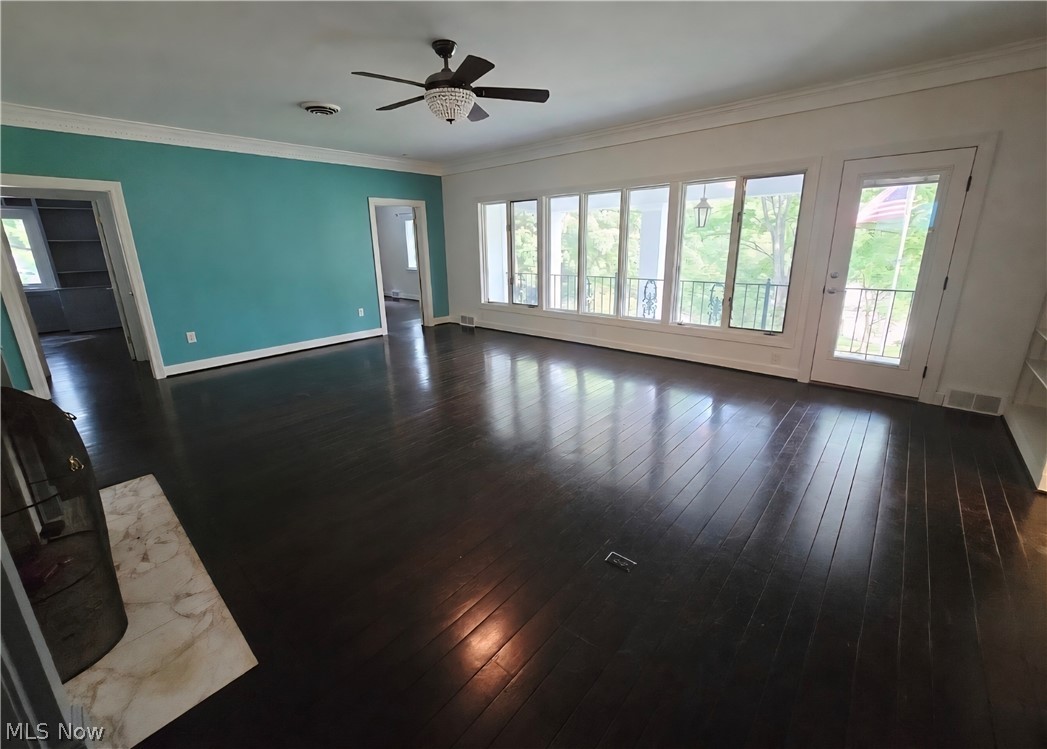 885 Sheridan Road Coshocton, OH 43812 - Photo 2 of 36