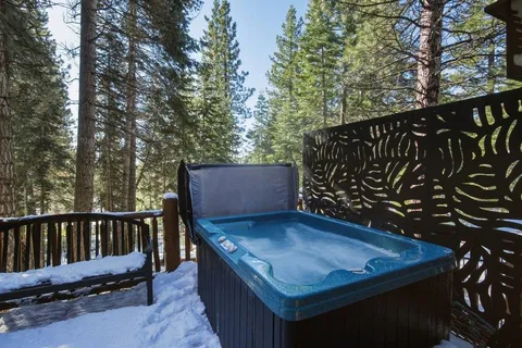 $1,350,000 | 1130 Canterbury Drive, Kings Beach, CA 96143