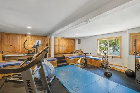 $1,350,000 | 1130 Canterbury Drive, Kings Beach, CA 96143