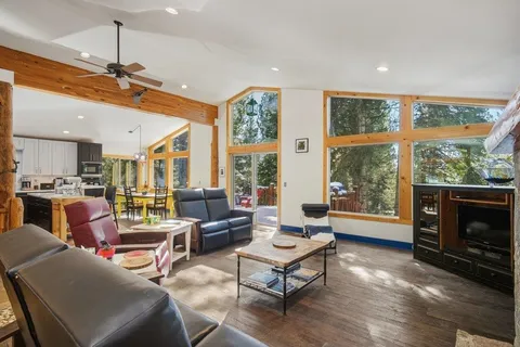 $1,350,000 | 1130 Canterbury Drive, Kings Beach, CA 96143