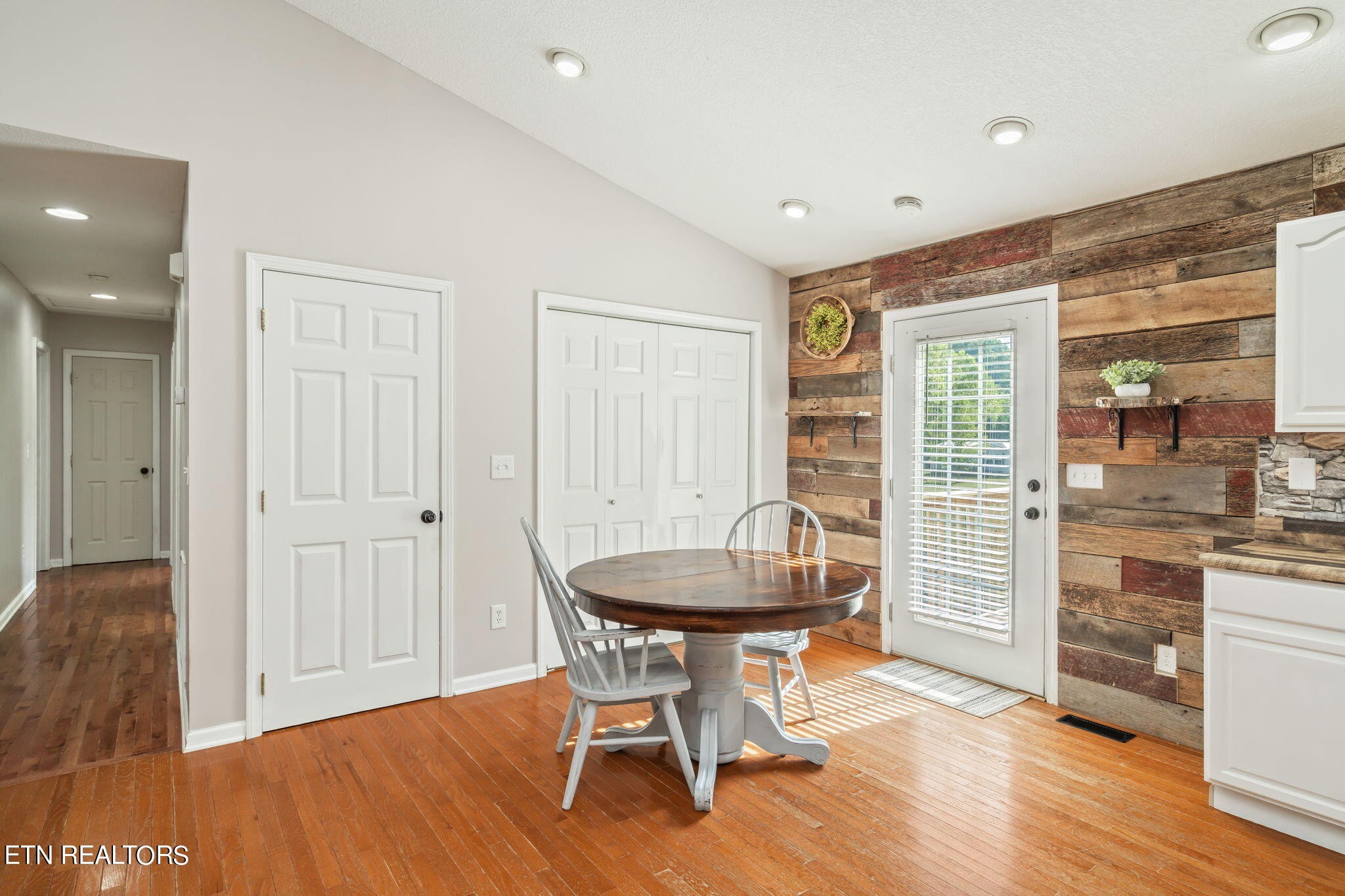 330 Howard Road Loudon, TN 37774 - Photo 11 of 27 Gallery Image 11
