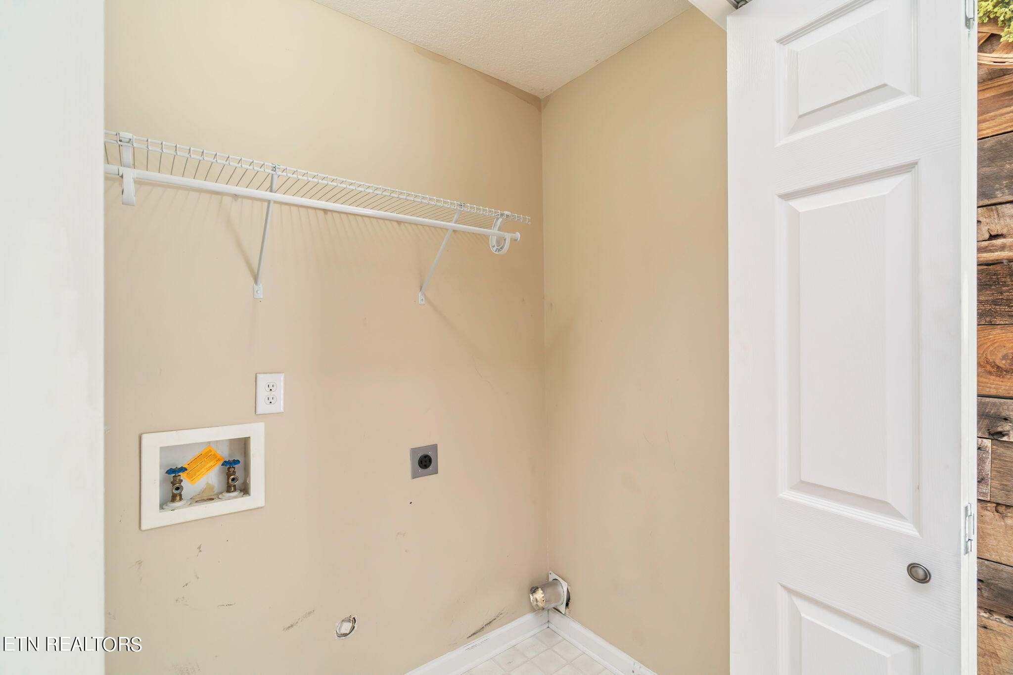 330 Howard Road Loudon, TN 37774 - Photo 12 of 27 Gallery Image 12