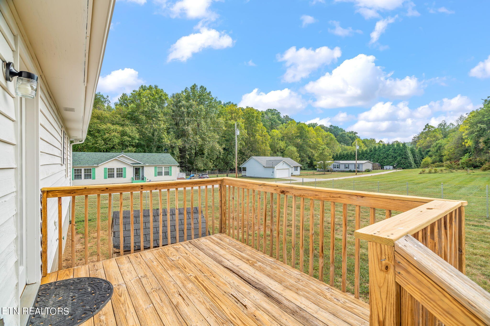 330 Howard Road Loudon, TN 37774 - Photo 21 of 27 Gallery Image 21
