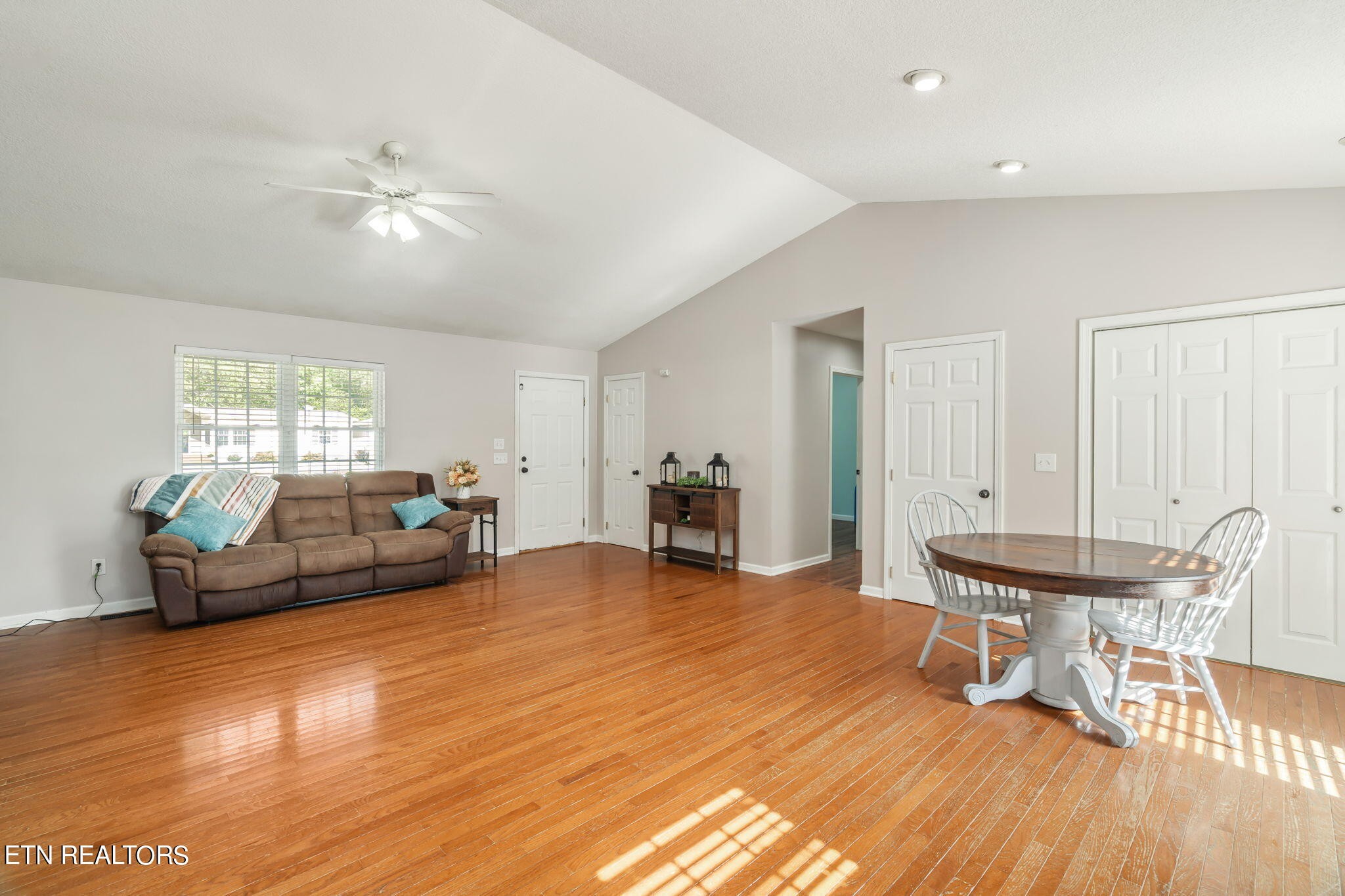 330 Howard Road Loudon, TN 37774 - Photo 10 of 27 Gallery Image 10