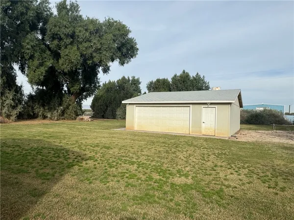 $1,800 | 10044 Kent Road, Mohave Valley, AZ 86440