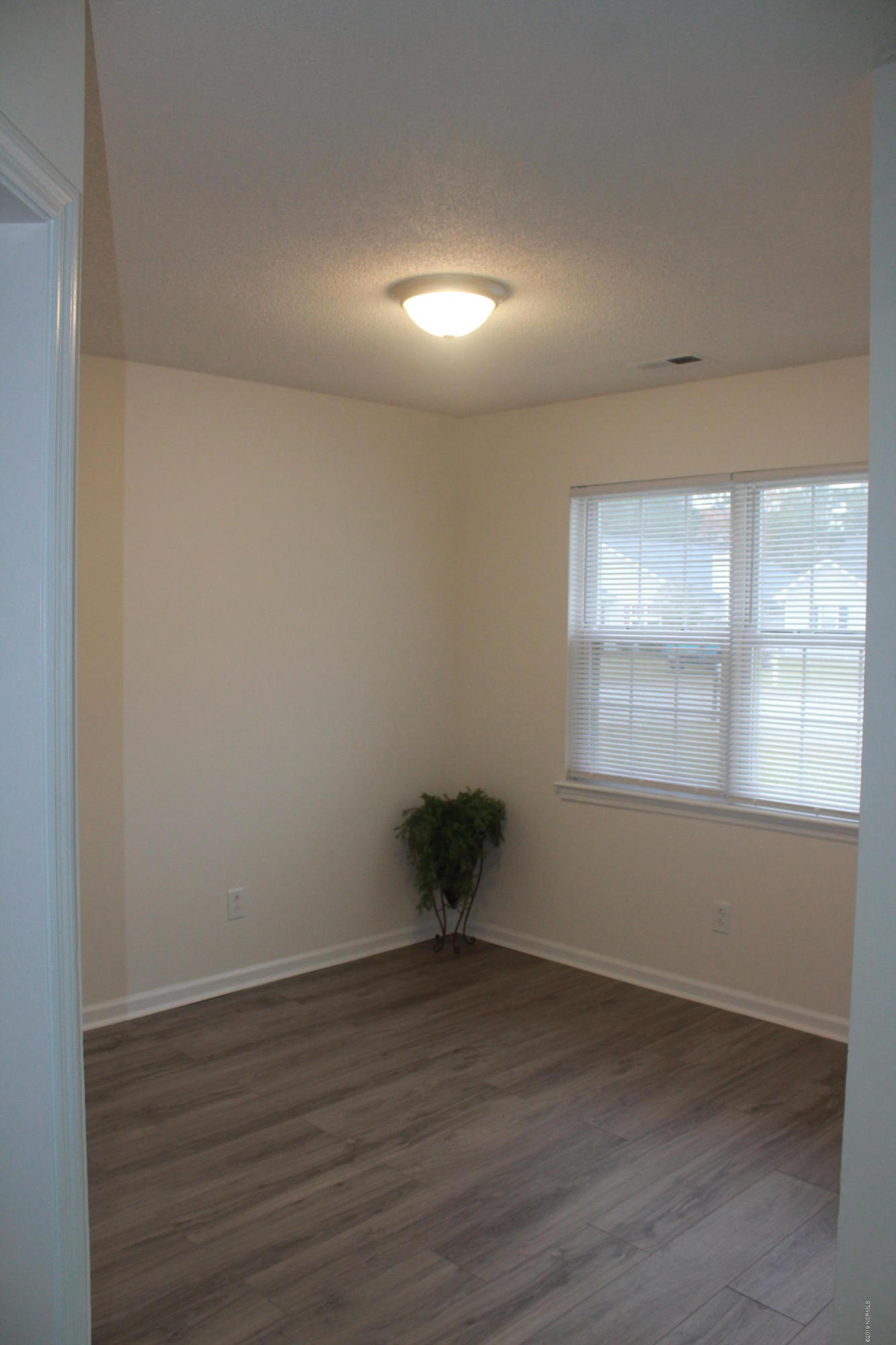 2038 Derby Run Road Jacksonville, NC 28546 - Photo 8 of 19 Dining room