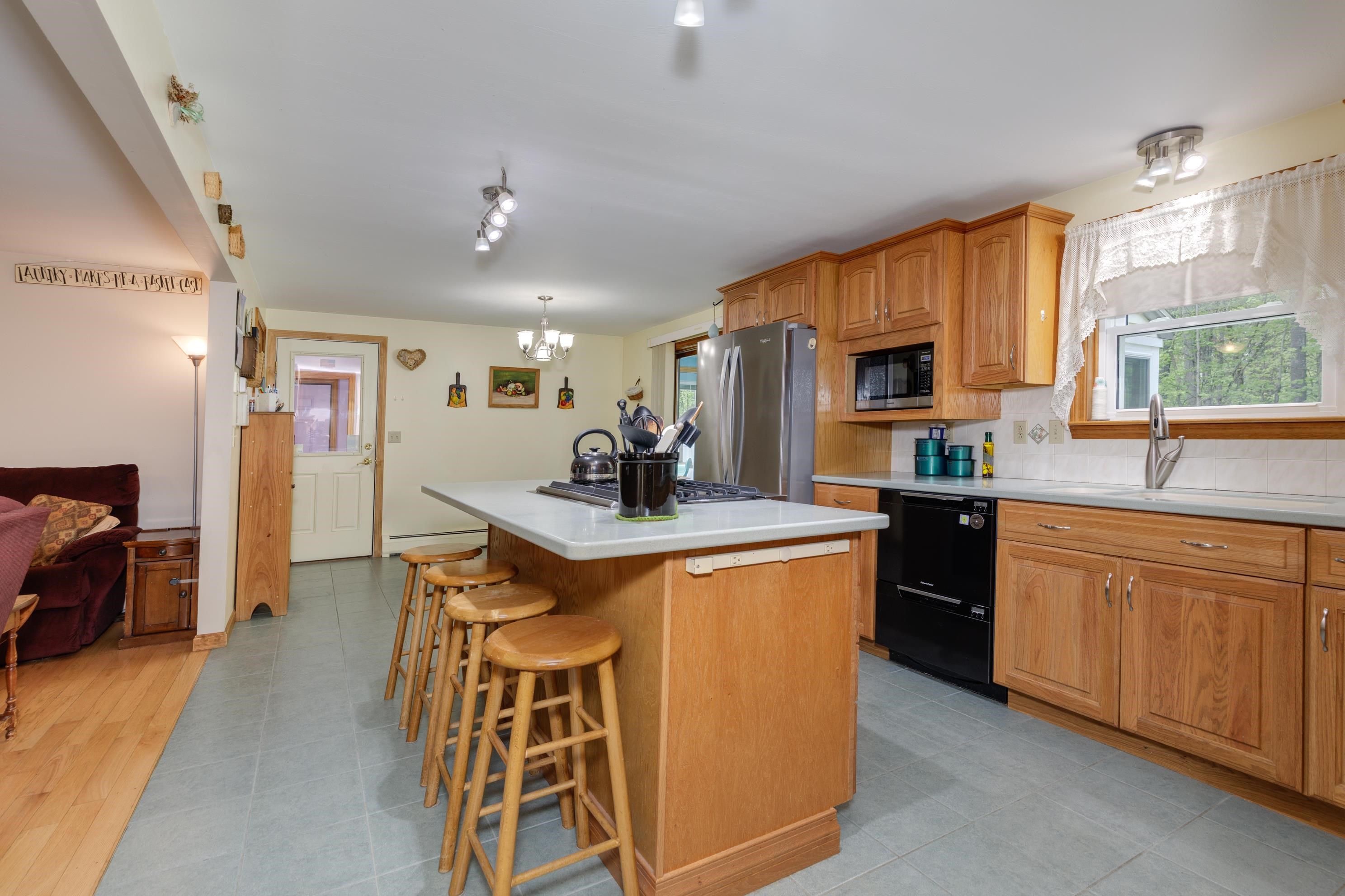 36 North Curtisville Road Concord, NH 03301 - Photo 13 of 48