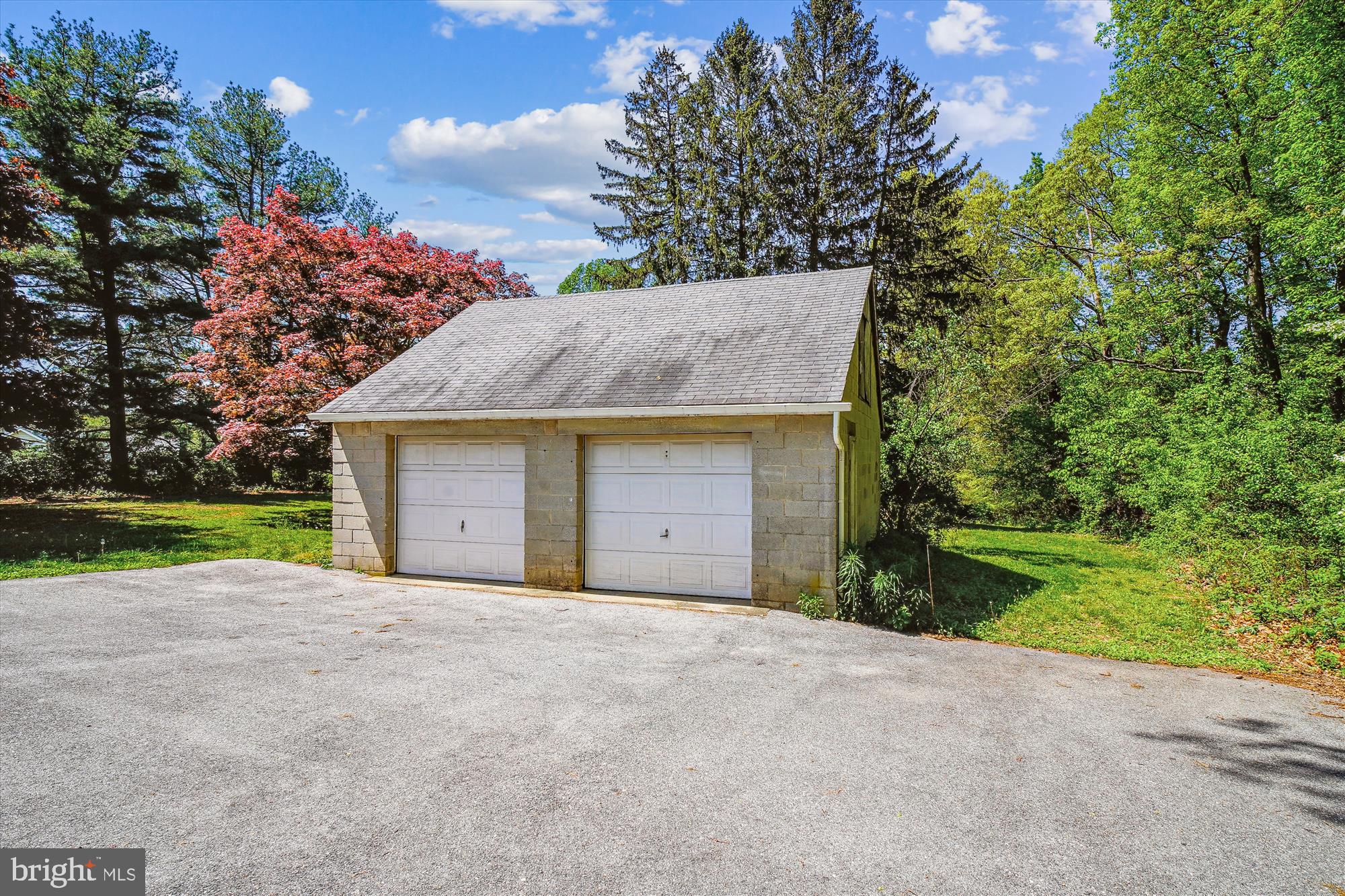 1544 Dennings Road New Windsor, MD 21776 - Photo 20 of 27 Ample two car detached garage